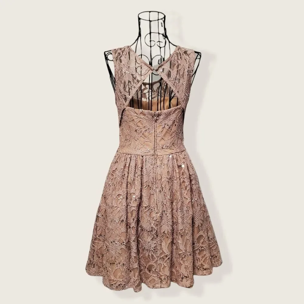 Sequins Lace Cutout Sleeveless Dress - Picture 2 of 9